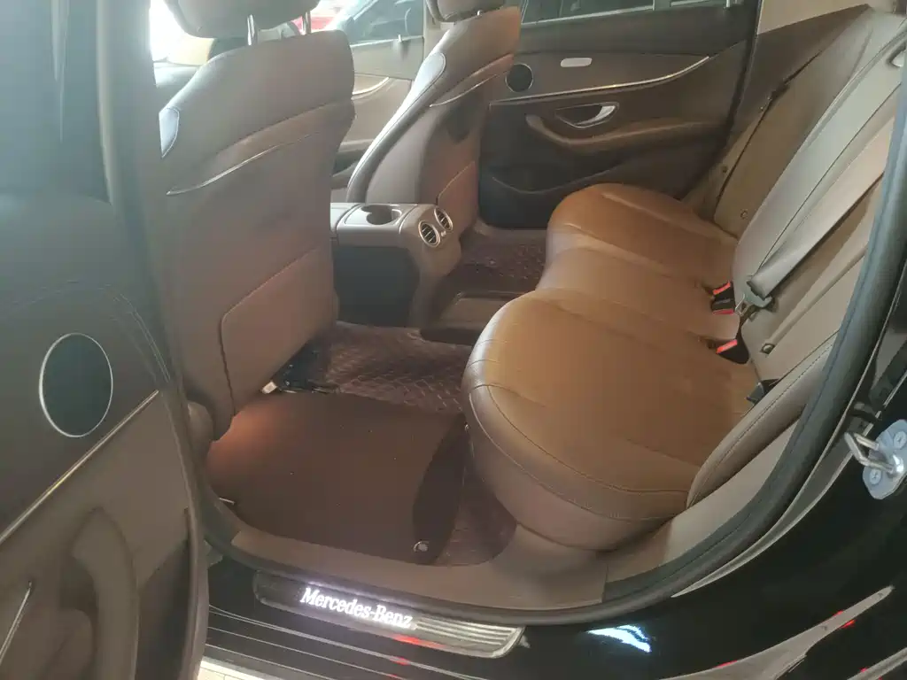 Mercedes-Benz E-Class 2020 — фото 10