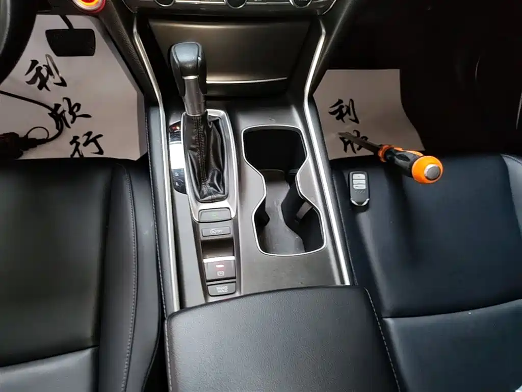 Honda Accord 2021 — фото 13