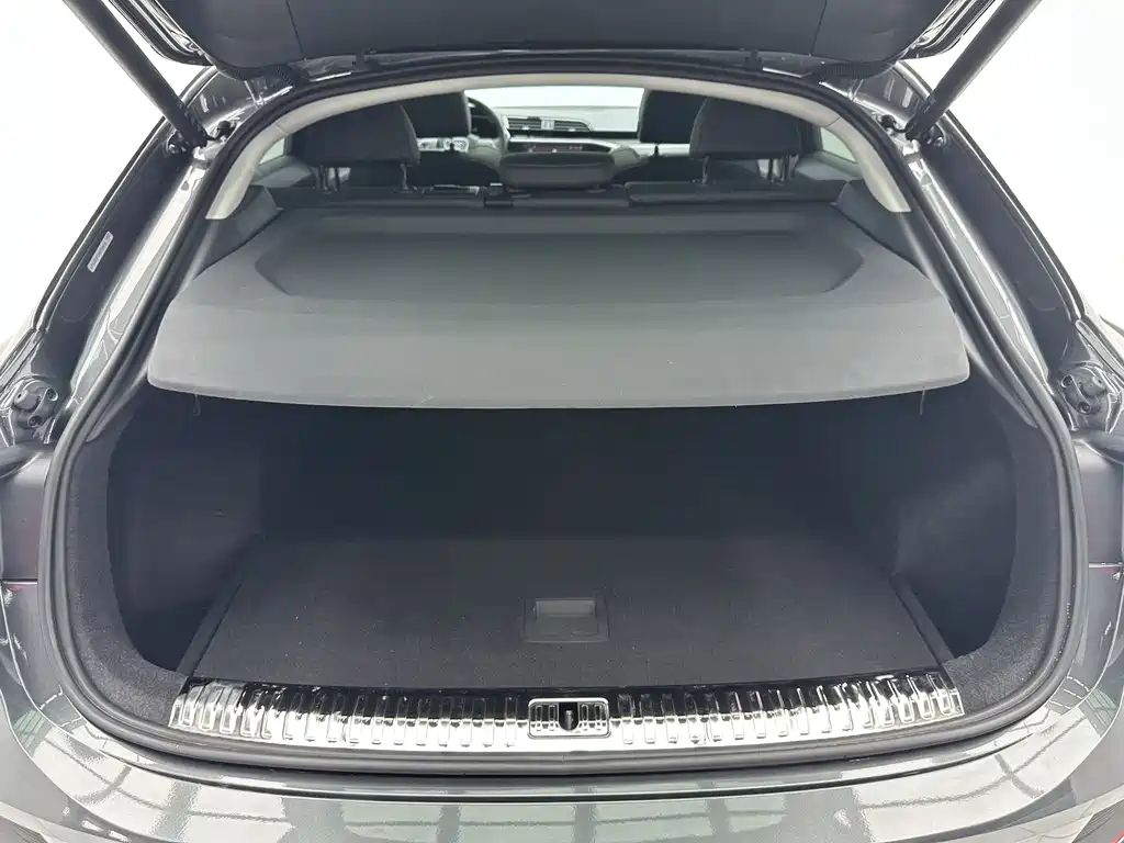 Audi Q3 Sportback 2022 — фото 18