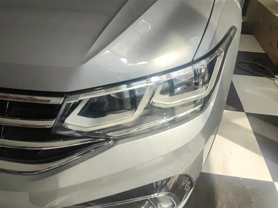 Volkswagen Tiguan L PHEV 2021 — фото 5