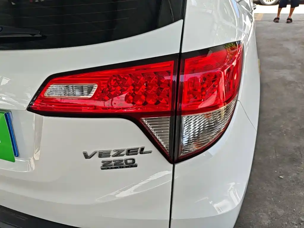 Honda Vezel 2022 — фото 8
