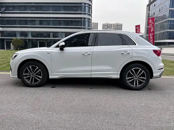 Audi Q3 2021