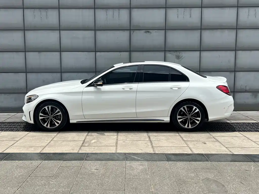 Mercedes-Benz C-Class 2019 — фото 3
