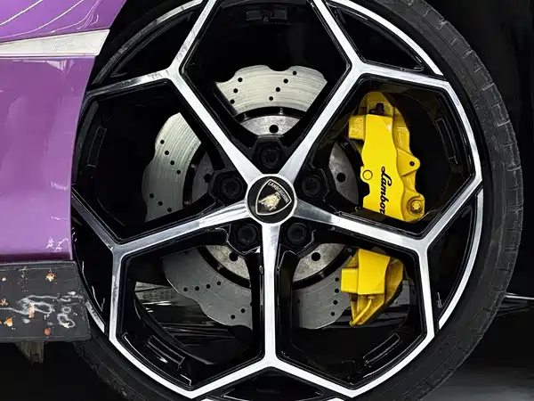 Lamborghini Huracan 2021