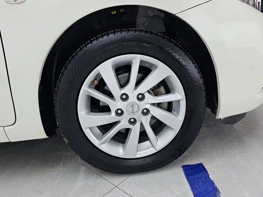 Nissan Tiida 2016