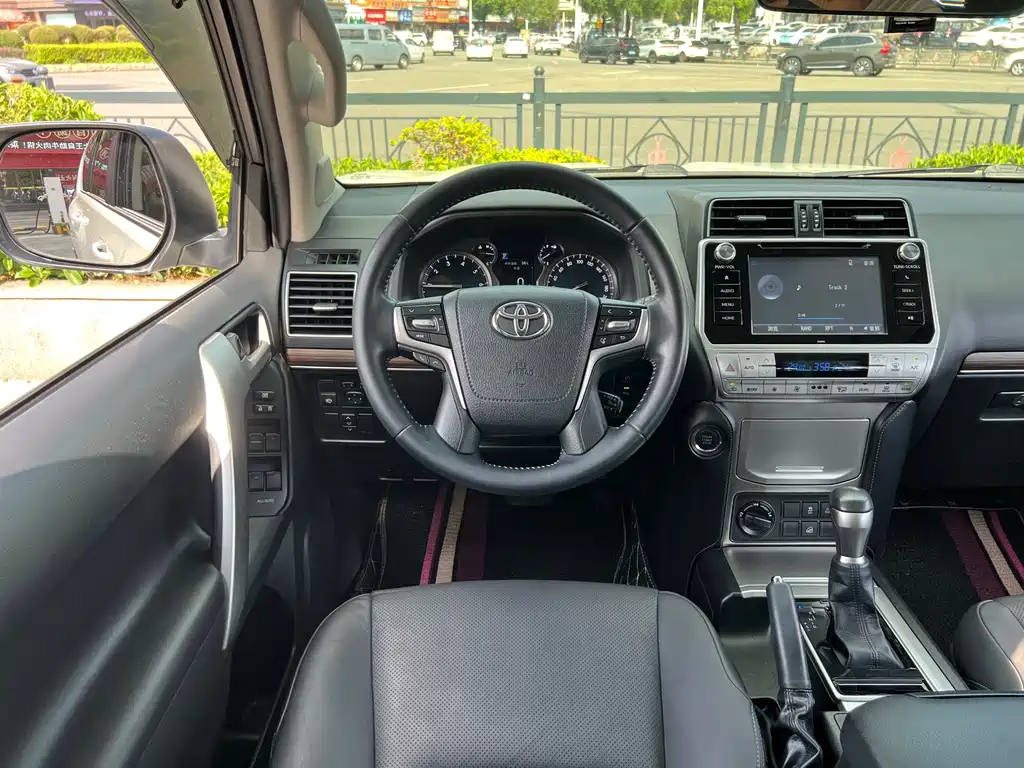 Toyota Prado 2018 — фото 10
