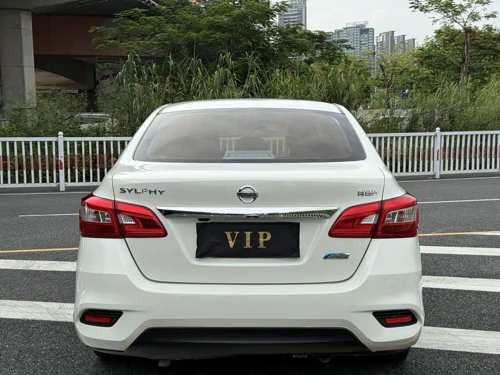 Nissan Sylphy 2017 — фото 11