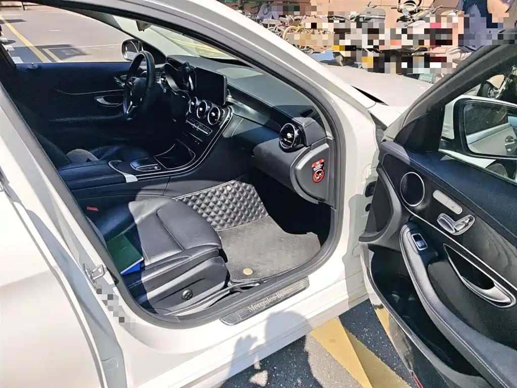 Mercedes-Benz C-Class 2018 — фото 20