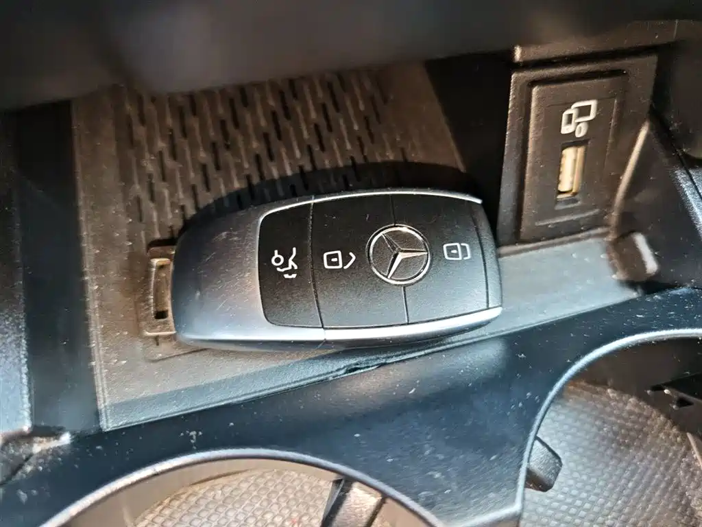 Mercedes-Benz C-Class 2018 — фото 12