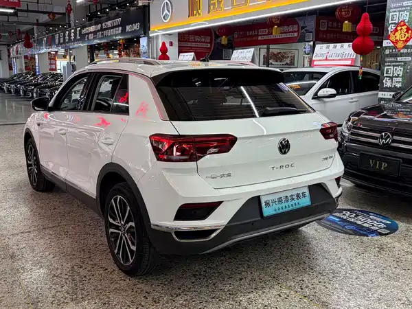 Volkswagen T-Roc 2023