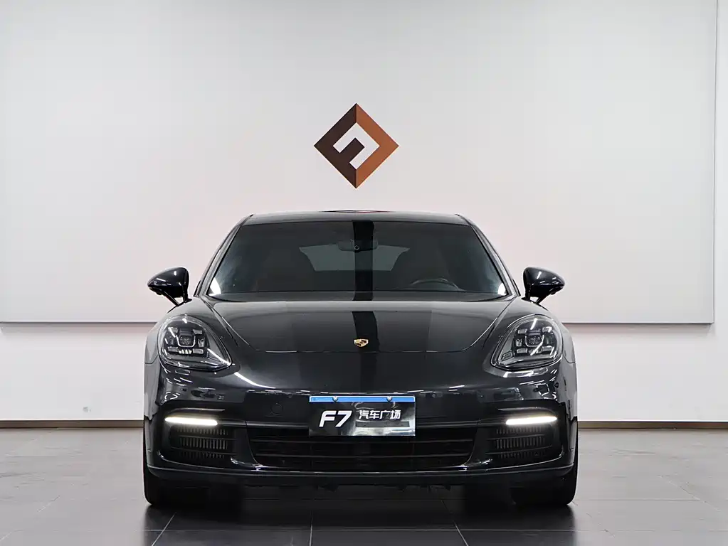 Porsche Panamera 2019 — фото 2