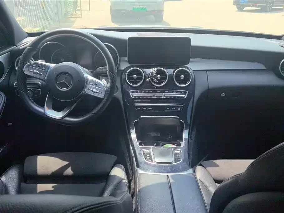Mercedes-Benz C-Class 2019 — фото 12