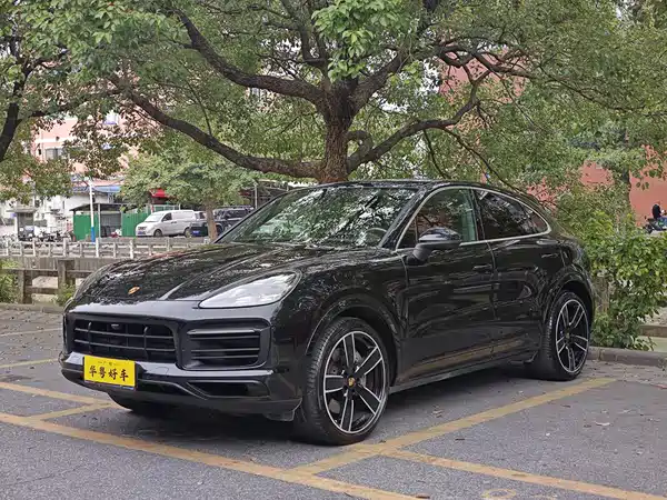 Porsche Cayenne 2021