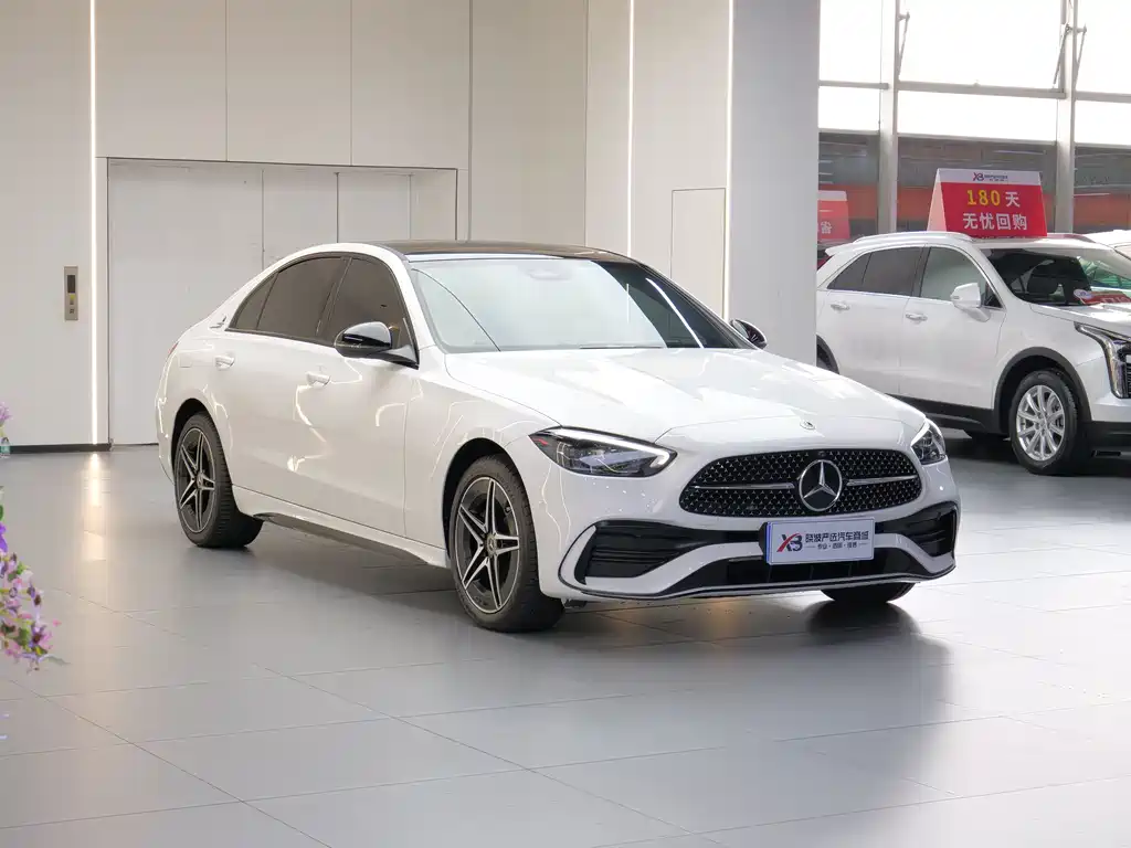 Mercedes-Benz C-Class 2023 — фото 3