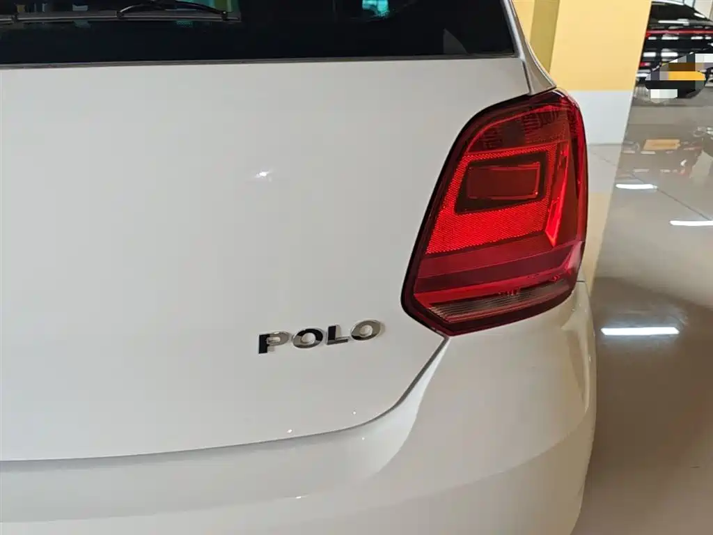 Volkswagen Polo 2017 — фото 24