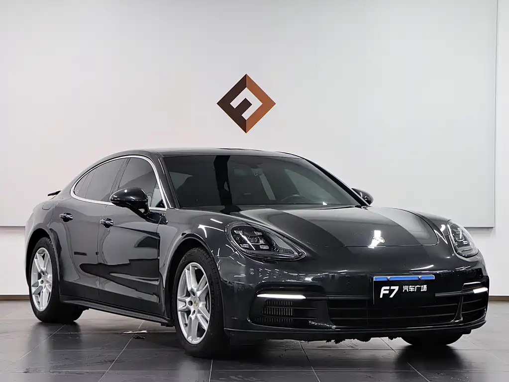 Porsche Panamera 2019 — фото 3