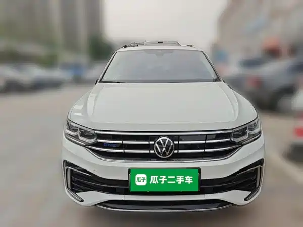 Volkswagen Tiguan L Plug-In Hybrid 2022
