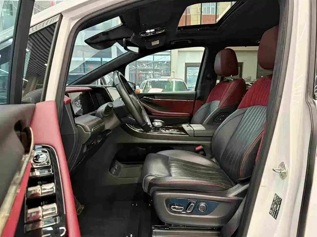 GAC Motor Trumpchi M8 2023 — фото 6