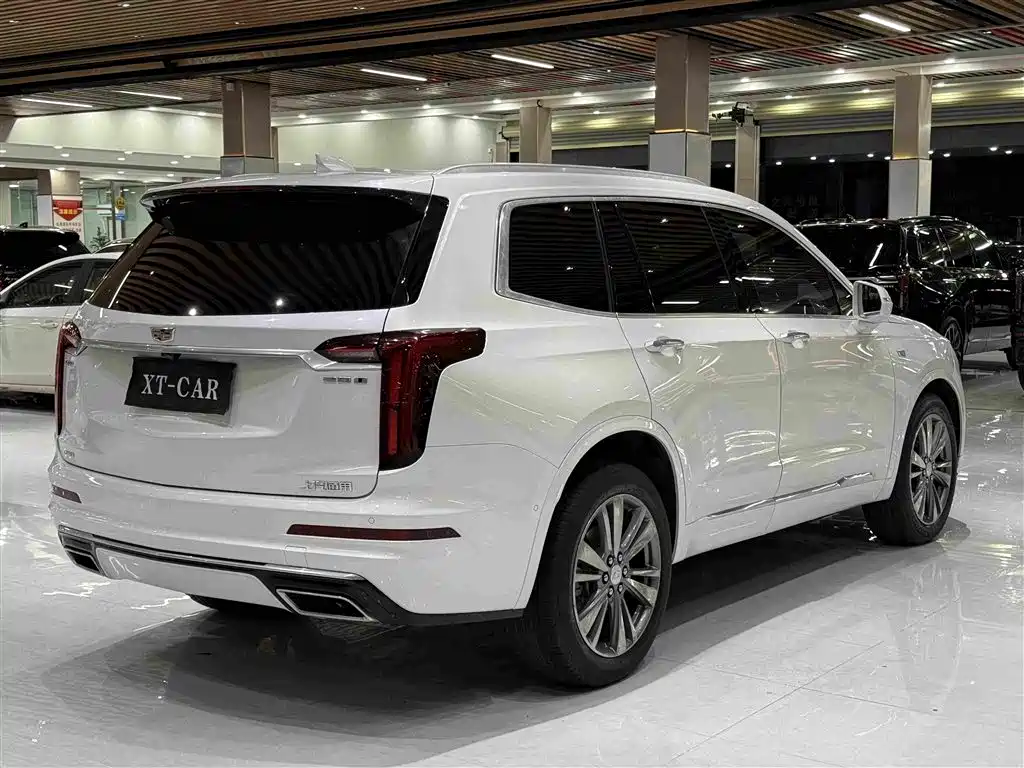 Cadillac XT6 2021 — фото 4