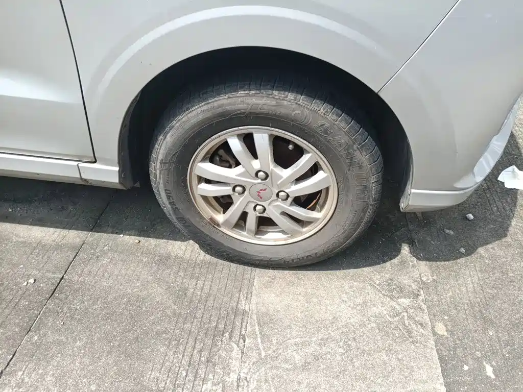 Wuling Hongguang 2019 — фото 26