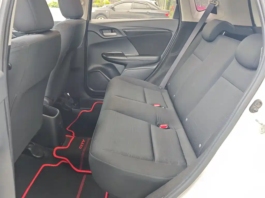 Honda Fit 2018 — фото 7