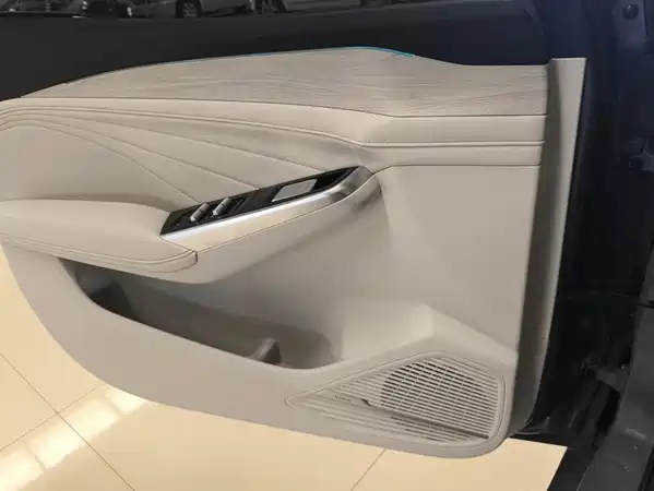 Geely Xingrui 2023
