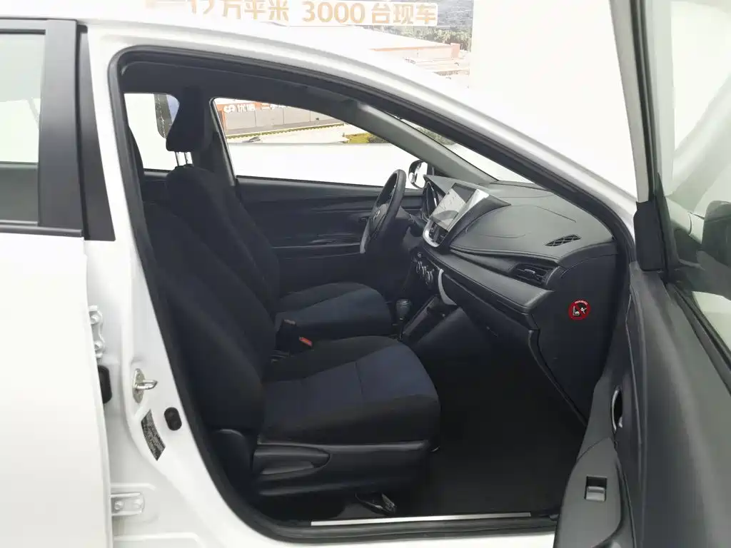 Toyota Yaris L 2018 — фото 23