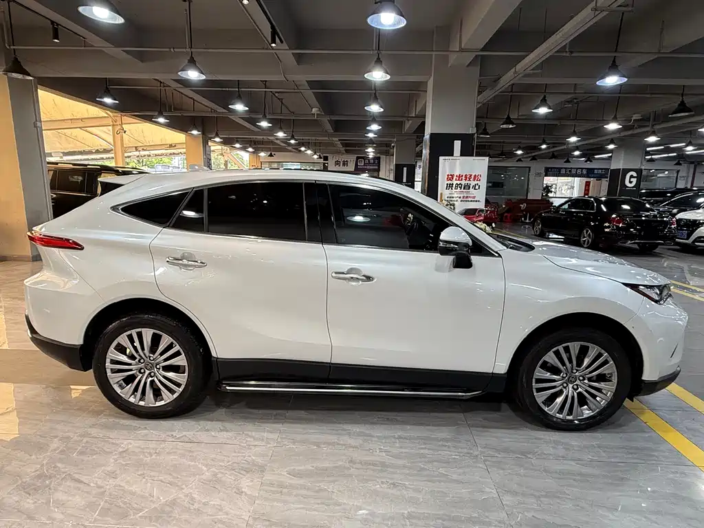 Toyota Harrier 2023