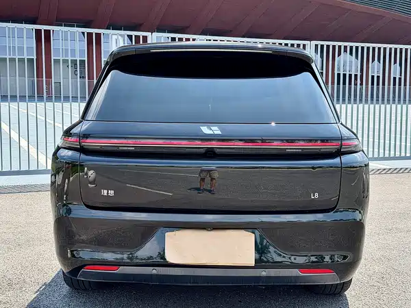 Li Auto L8 2023