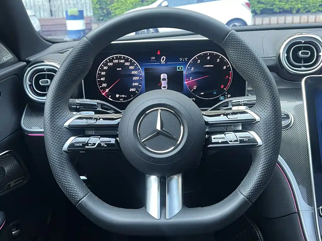 Mercedes-Benz C-Class 2024 — фото 13
