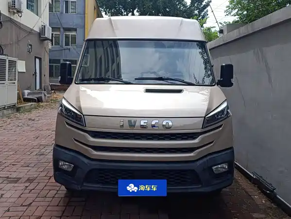 Iveco Proud 2023