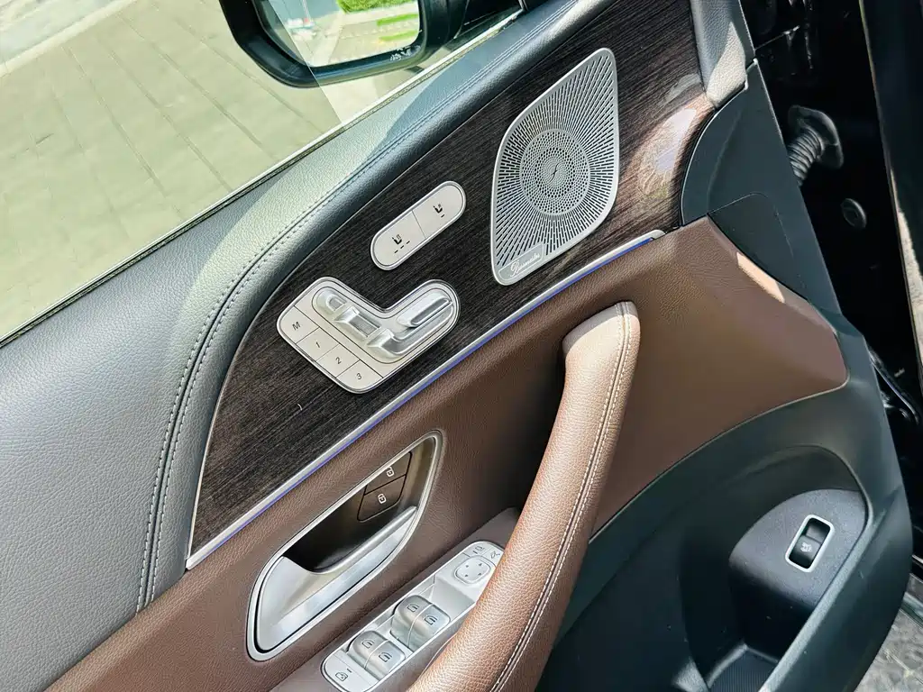 Mercedes-Benz GLS 2023 — фото 10
