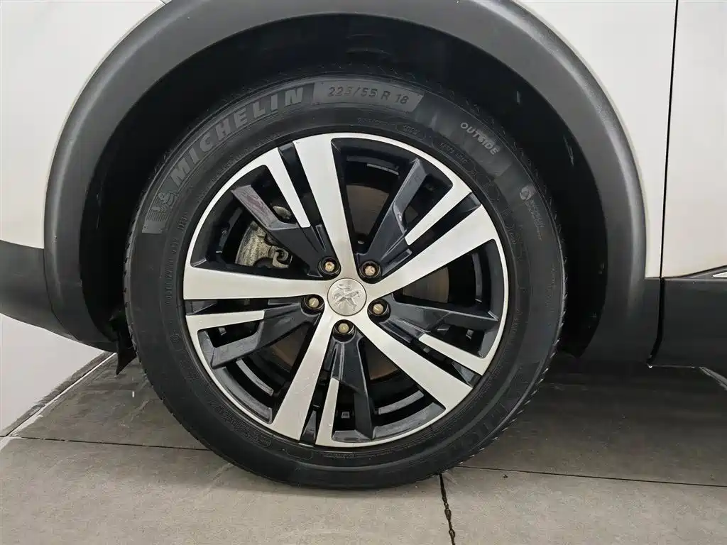 Peugeot 5008 2019 — фото 17