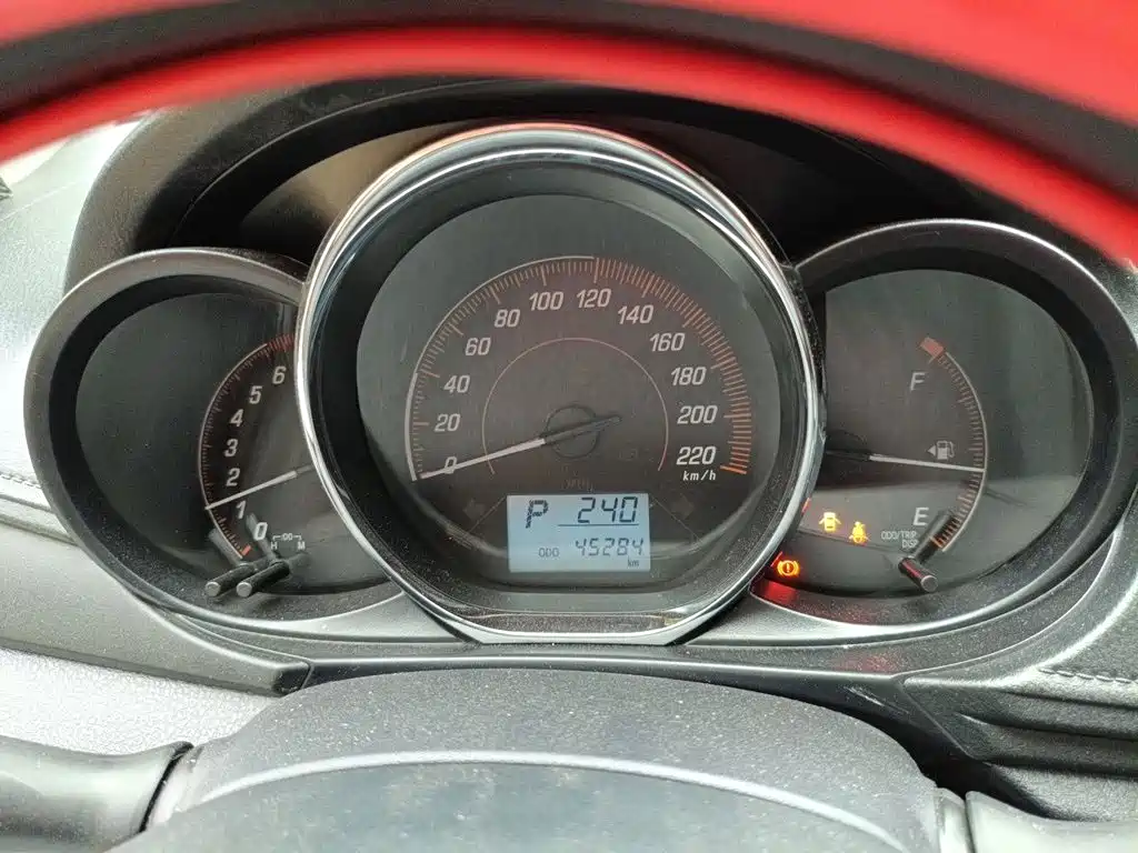 Toyota Yaris L 2020