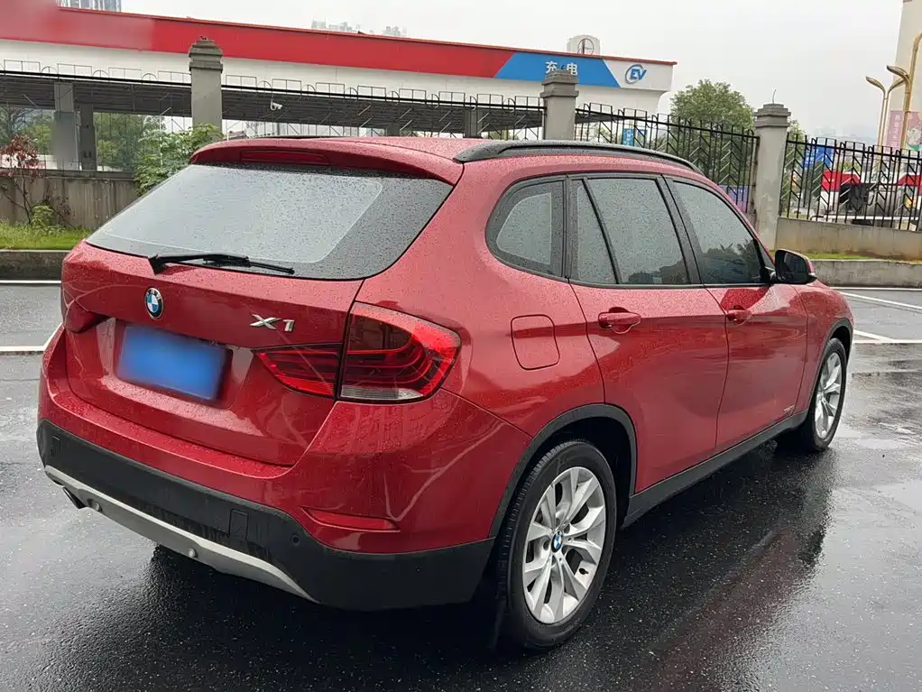 BMW X1 2014 — фото 24