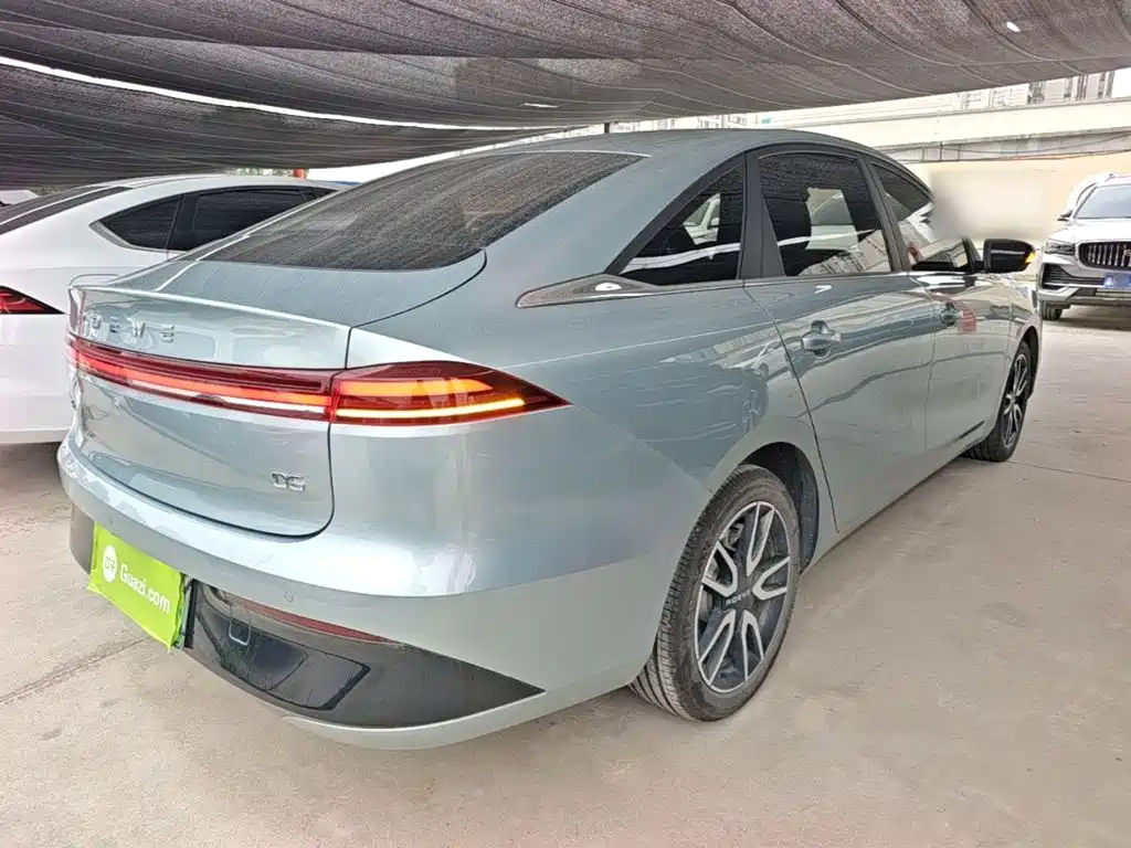Roewe D6 2025