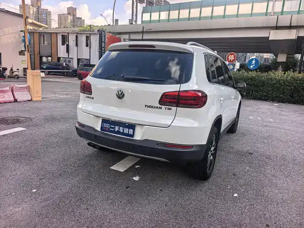 Volkswagen Tiguan 2014