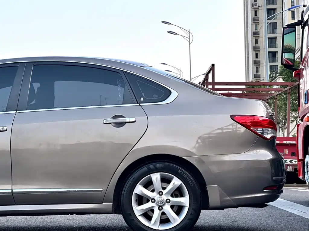Nissan Sylphy 2010 — фото 12