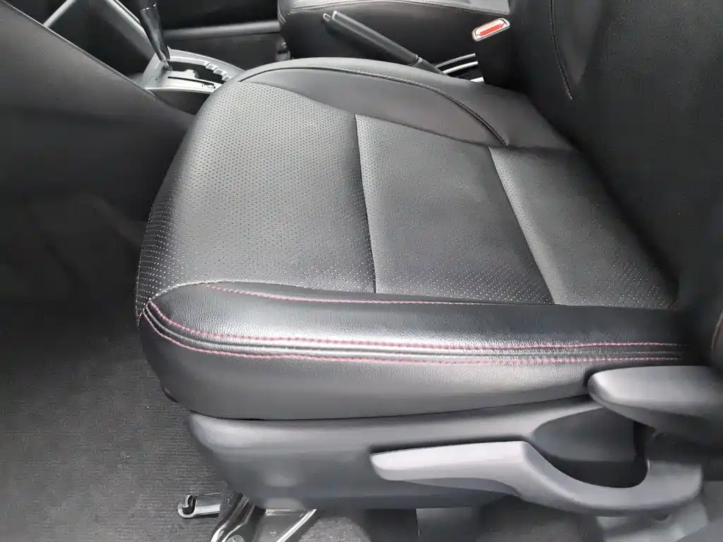 Toyota Yaris L 2019 — фото 20