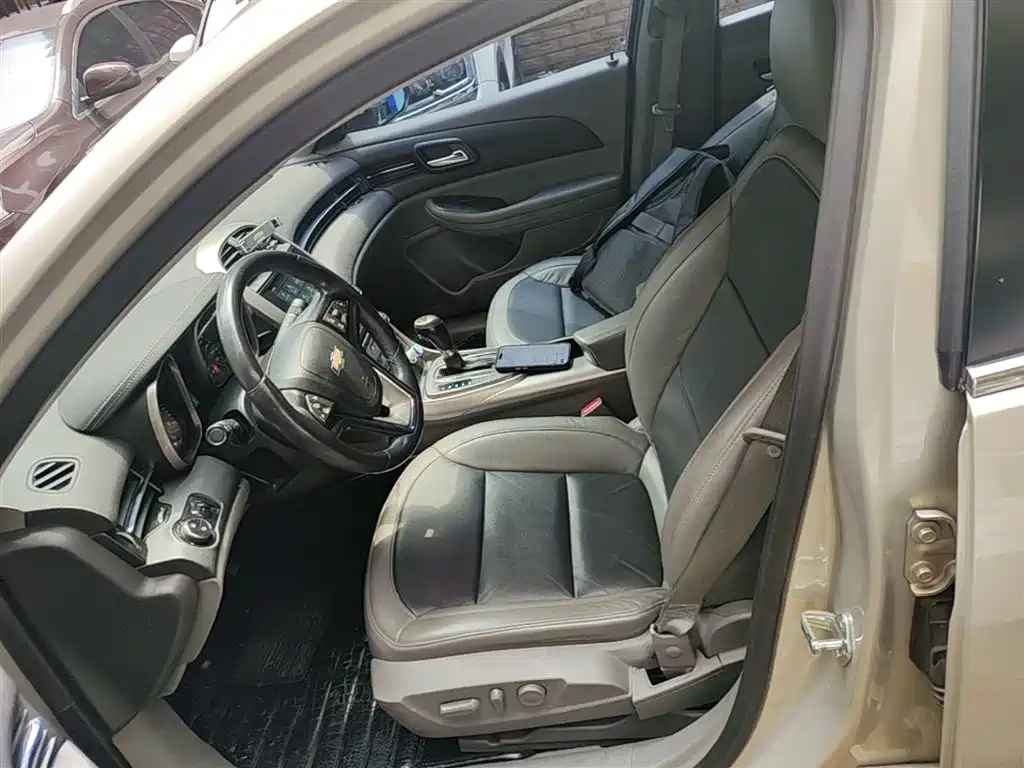 Chevrolet Malibu 2014 — фото 14