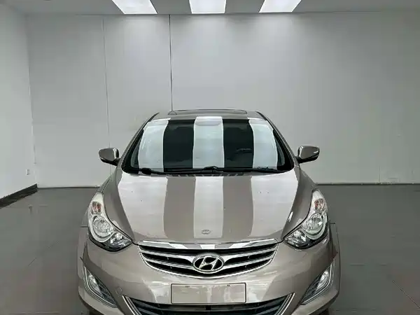 Hyundai Elantra Langdong 2012