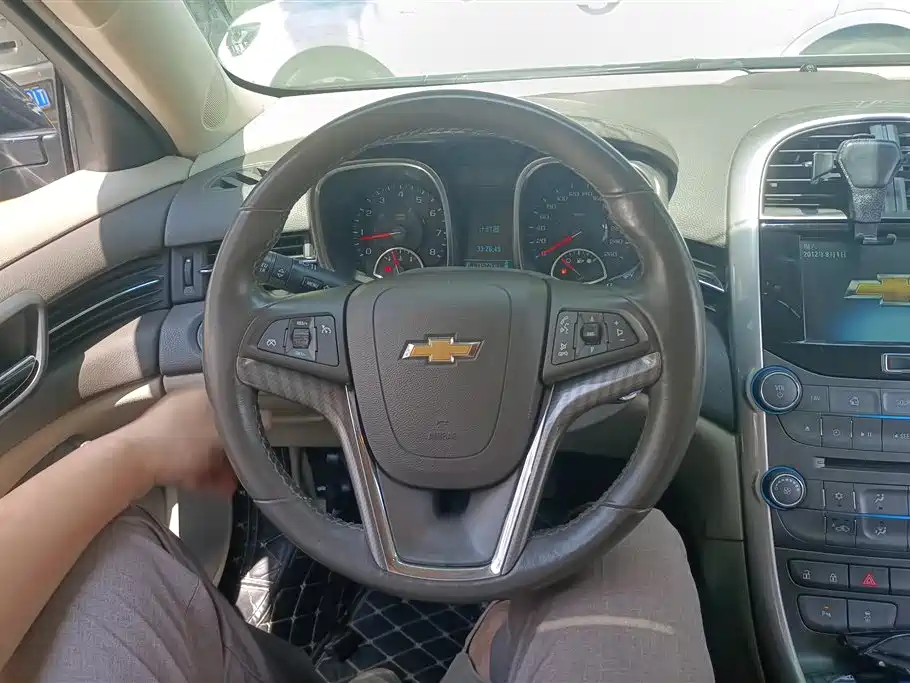 Chevrolet Malibu 2015 — фото 15