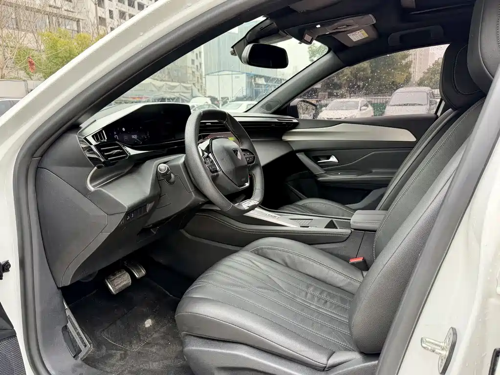 Peugeot 408X 2024 — фото 10