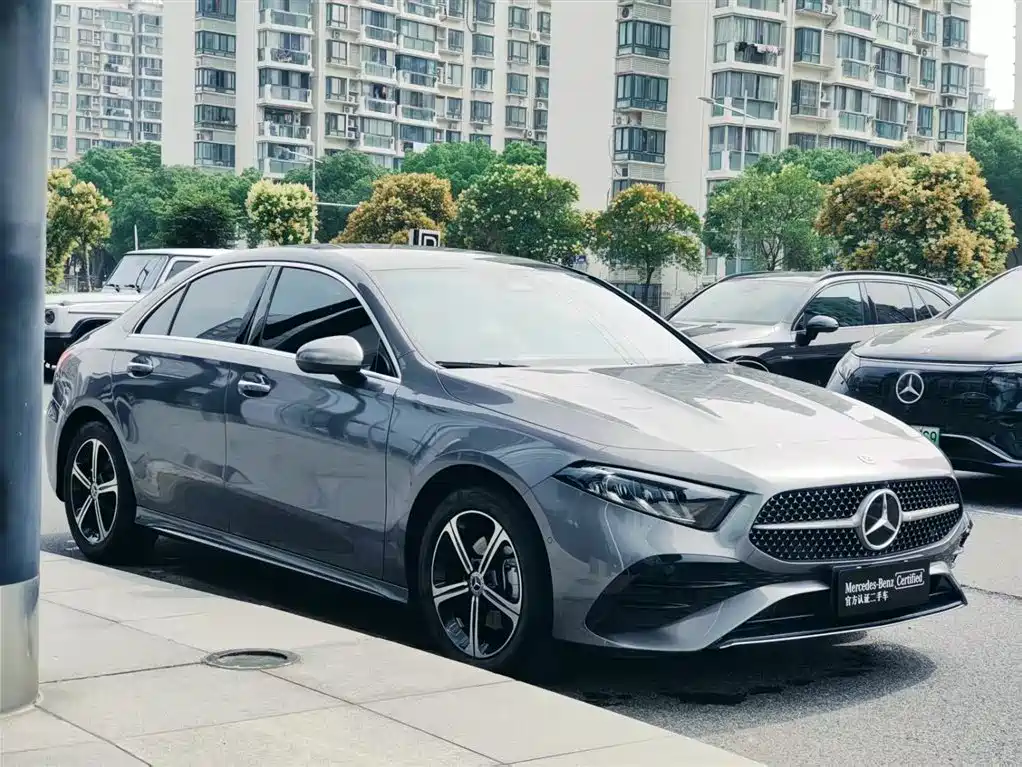Mercedes-Benz A-Class 2024 — фото 8