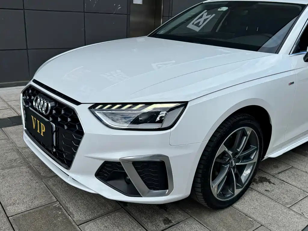 Audi A4L 2020 — фото 26