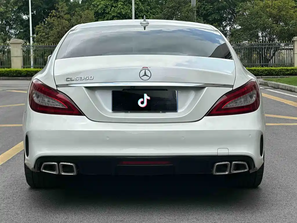 Mercedes-Benz CLS 2015 — фото 16