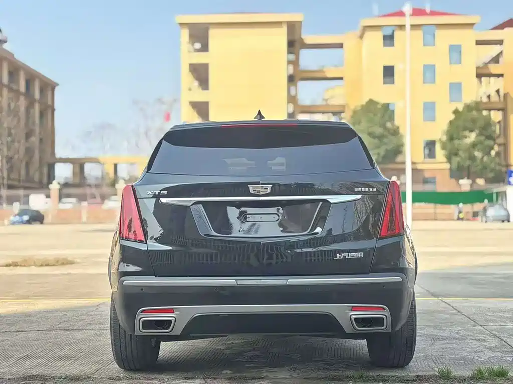 Cadillac XT5 2021 — фото 8