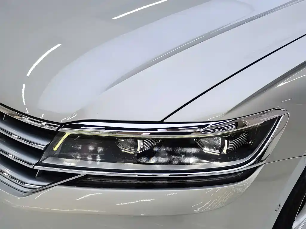 Volkswagen Phideon 2017 — фото 8