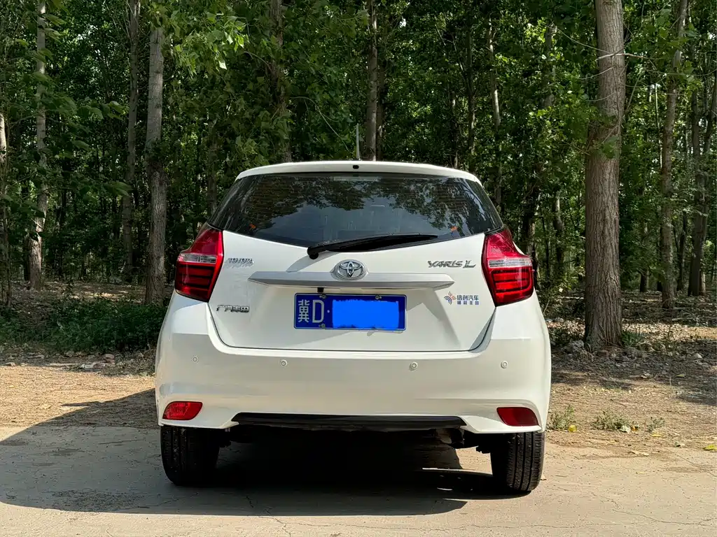 Toyota Yaris L 2020 — фото 4