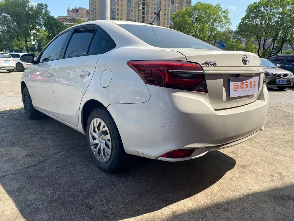 Toyota Vios 2022 — фото 11
